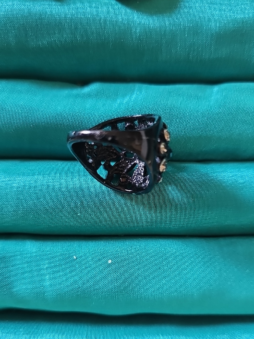 Statement Ring - Picture 2 of 4